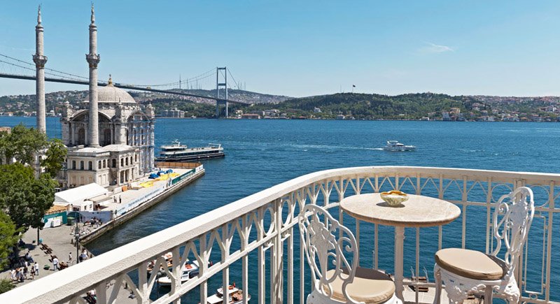 Top 7 Outdoor Cafes in Istanbul-800x435w