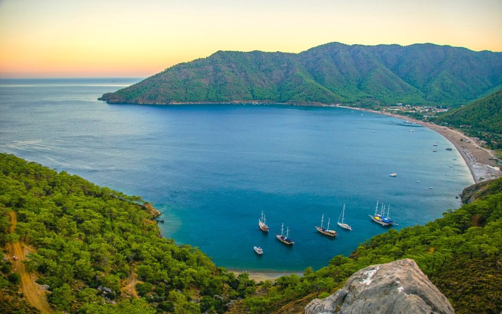 آب و هوای آنتالیا دمای هوای آنتالیا در 12 ماه سال با ذکر تمام جزئیات آفتاب تراول