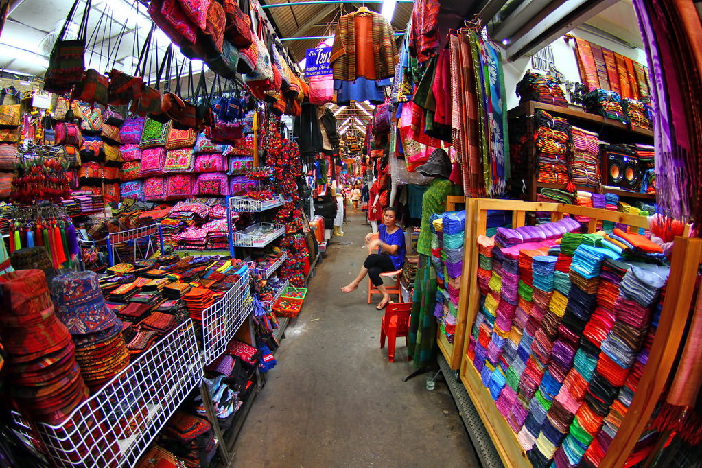 بازار آخر هفته چاتوچاک در بانکوک 