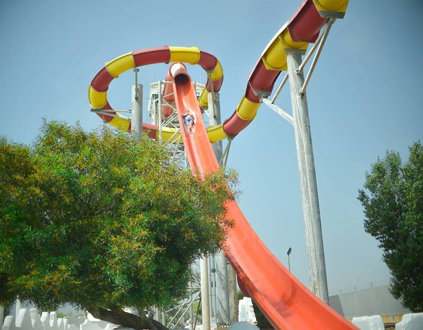 سرسره کامیکازه پارک آبی واتر ورلد قبرس