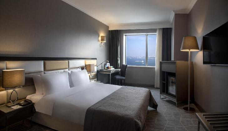 هتل تکسیم اسکوئر