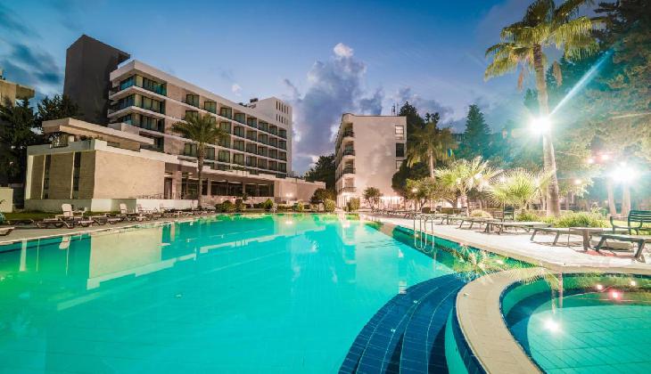 هتل پیا بلا گیرنه قبرس شمالی