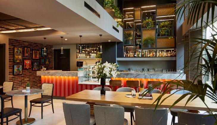 هتل آوانتگارد شیشلی