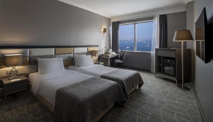 هتل تکسیم اسکوئر