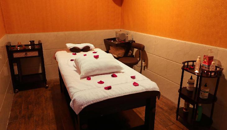 Royal Grand Suite Hotel