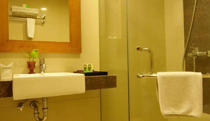 Anggrek Shopping Hotel