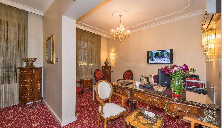 By Murat Crown Hotels - Asmalımescit