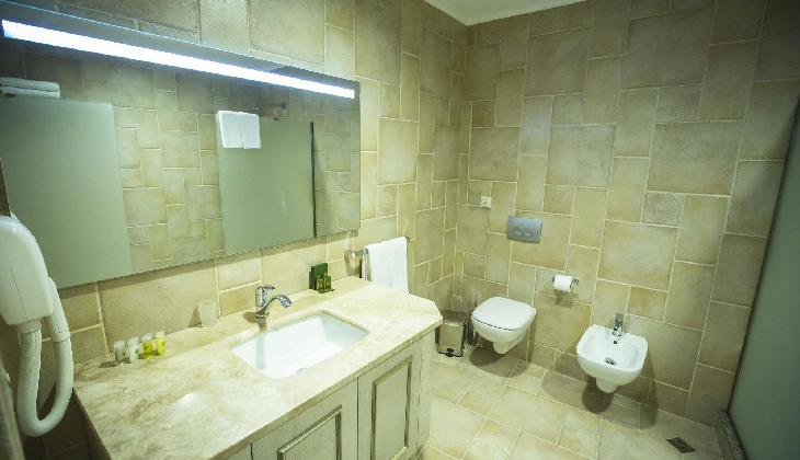 Colosseum Marina Hotel Batumi