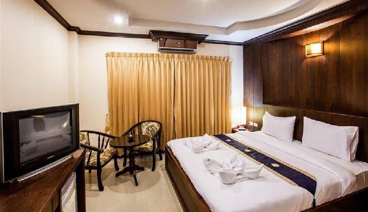 هتل تریپل راند پلیس