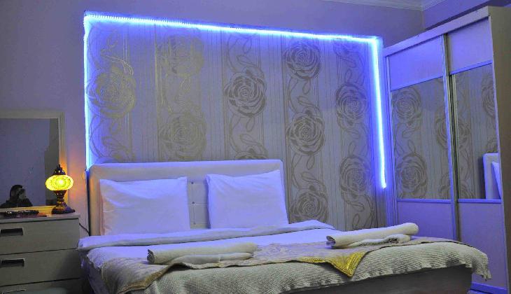 Caravan Palace Apart