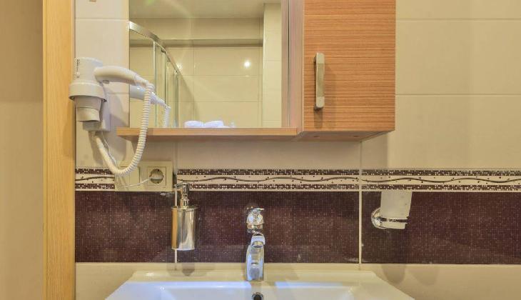 هتل اینویکتوم رزیدنس