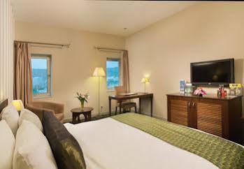Al Falaj Hotel