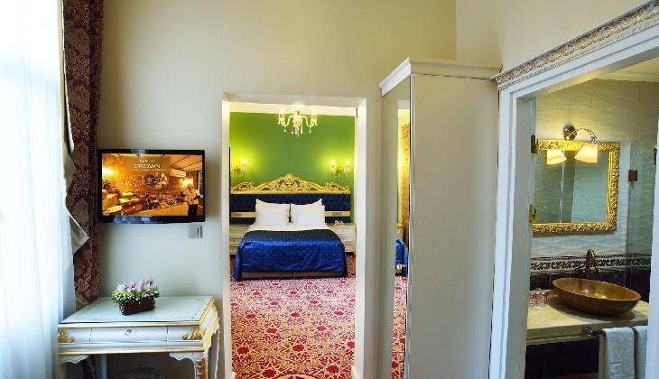 By Murat Crown Hotels - Asmalımescit