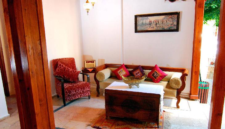 White Garden Pansion