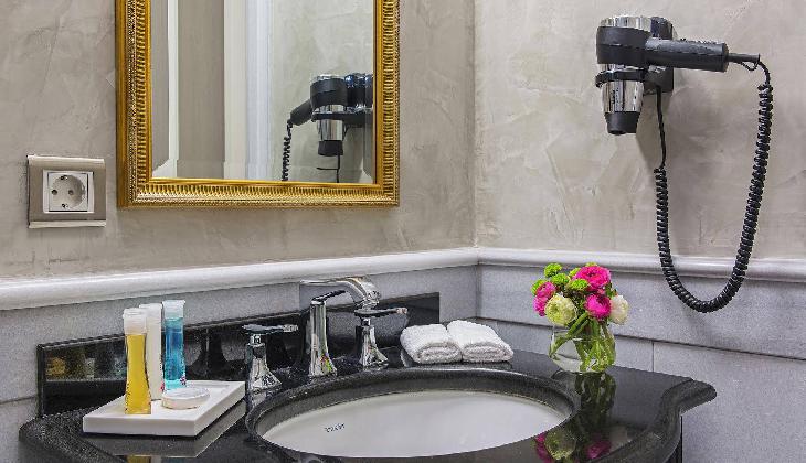 Meroddi Bagdatliyan Hotel