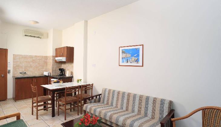 Jacaranda Hotel Apartments