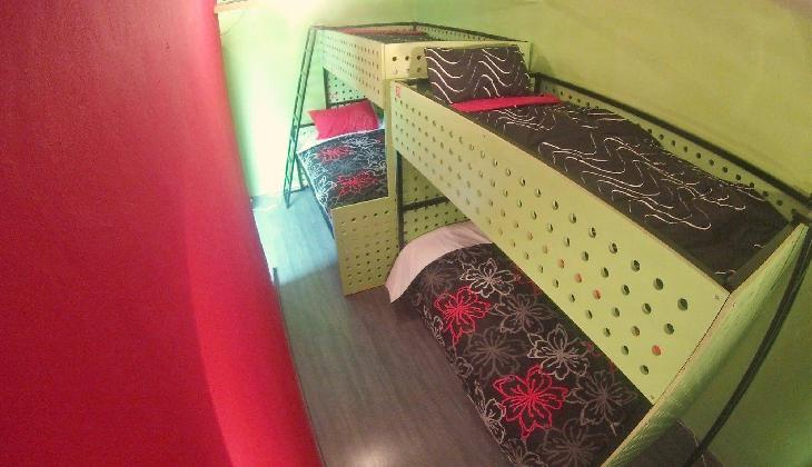 Roomies Hostel Condesa