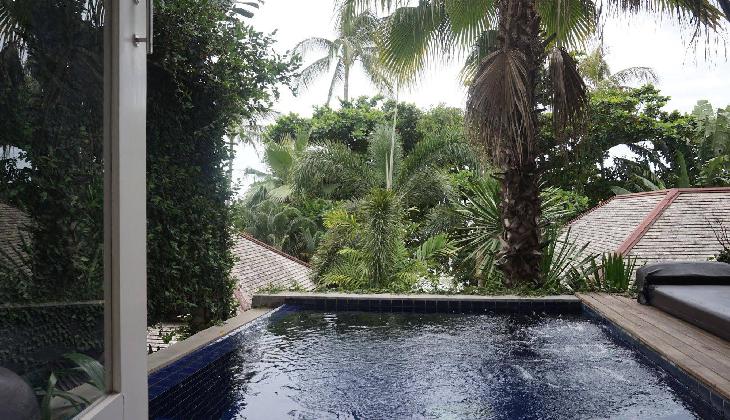 Replay Pool Villa Beachfront