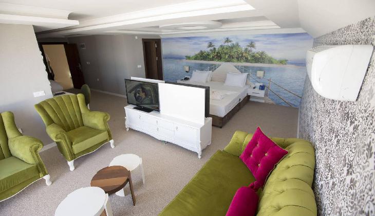 Royal Life Exclusive