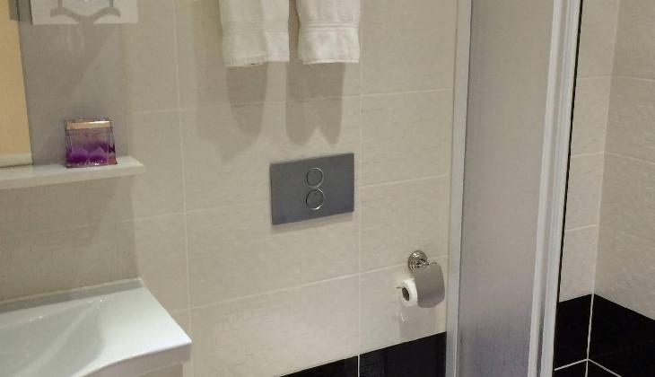 Black Bird Suite Hotel