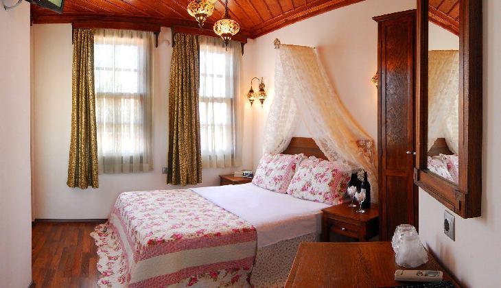 White Garden Pansion