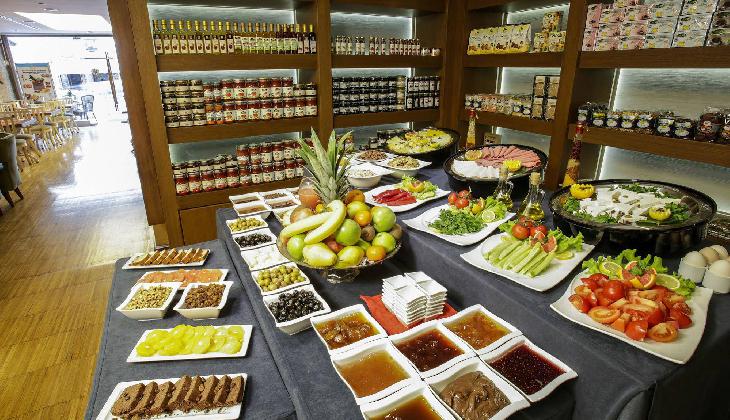 Housez Suites & Apartments