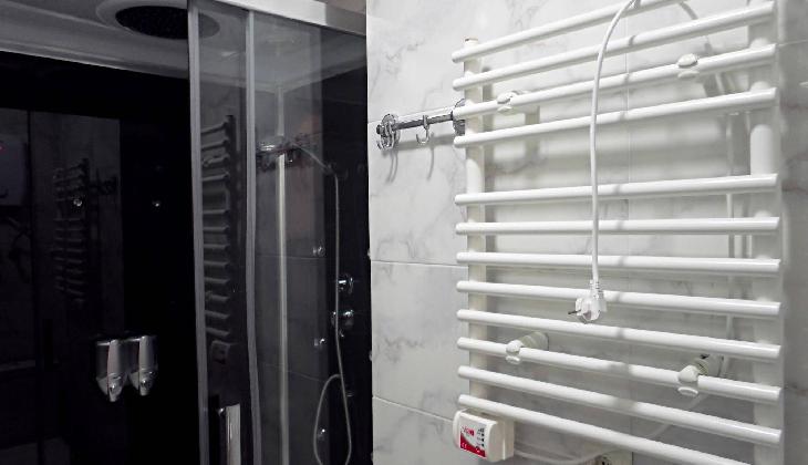 Rock Hotel First Line