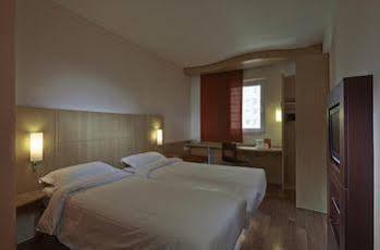 Ibis Sanyuan Beijing