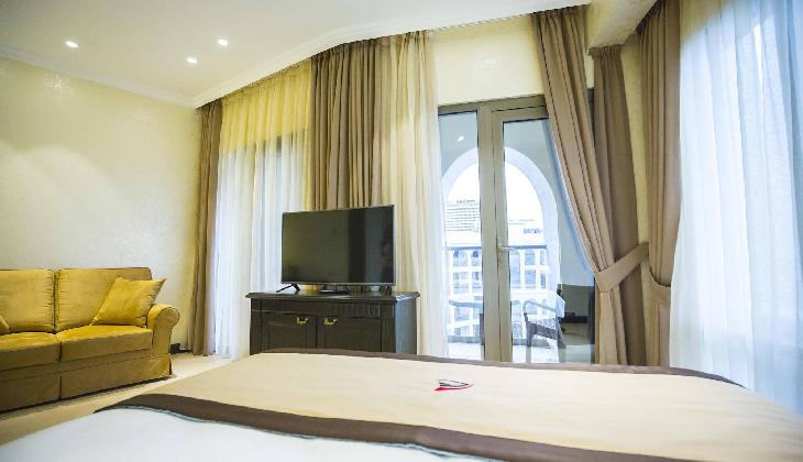 Colosseum Marina Hotel Batumi