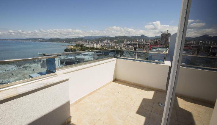 Royal Life Exclusive