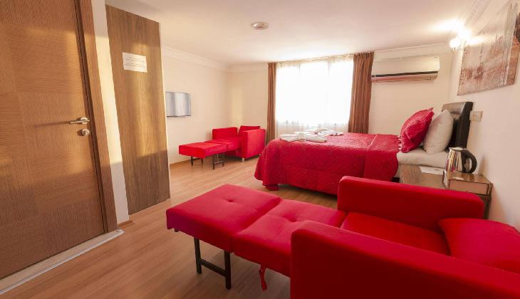 Zendy Suite Hotel