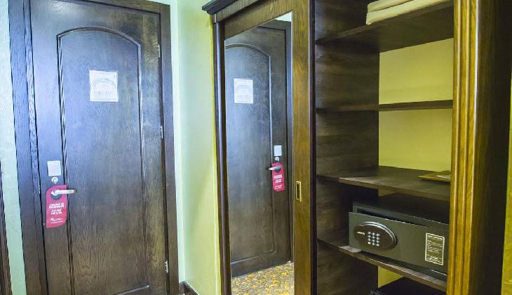 Colosseum Marina Hotel Batumi