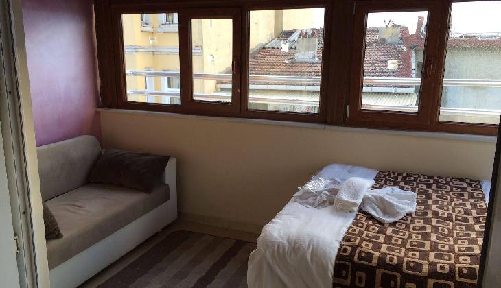 Black Bird Suite Hotel