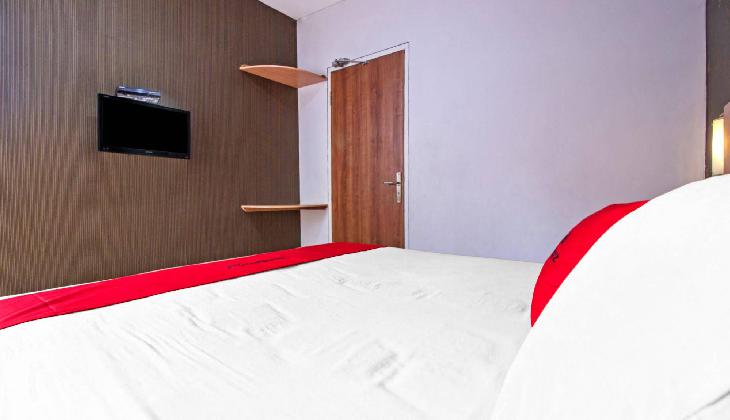 RedDoorz near Exit Tol Pasteur