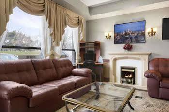 Days Inn - Toronto East Lakeview