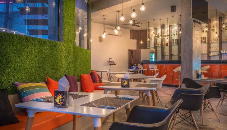 Replay Pool Villa Beachfront