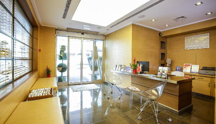 Housez Suites & Apartments