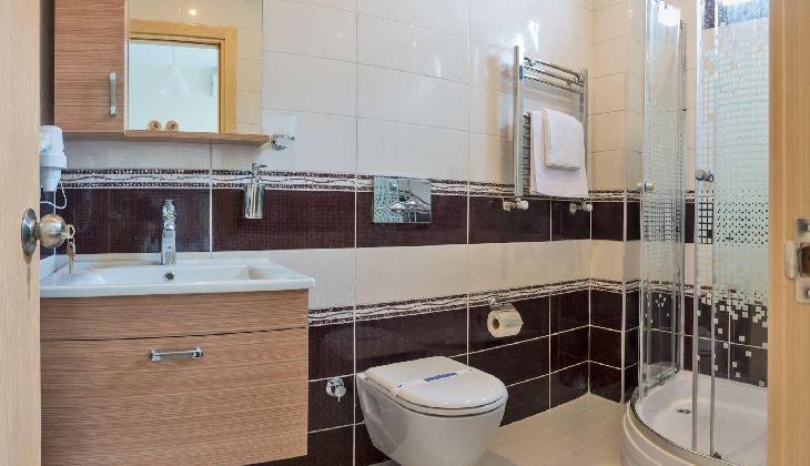 هتل اینویکتوم رزیدنس