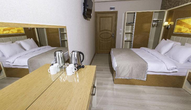 De Maison Airport Hotel