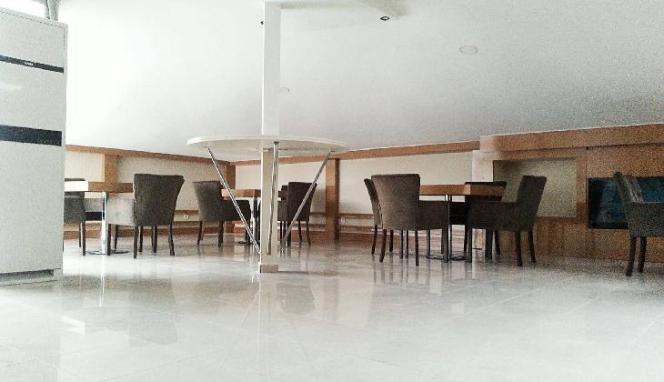 De Maison Airport Hotel