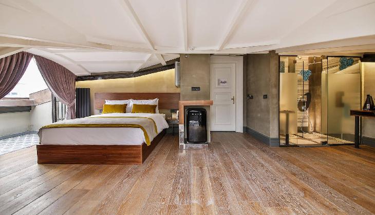 Occidental The Public