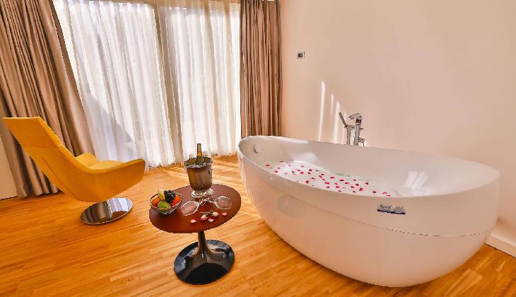 Business Life Boutique Hotel