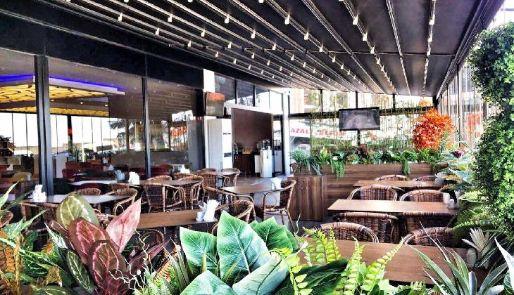 Royal Life Exclusive