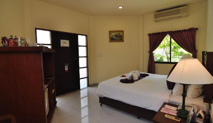 Hyton Leelavadee Hotel