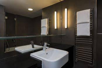 هتل آپرتمان آدینا برلین