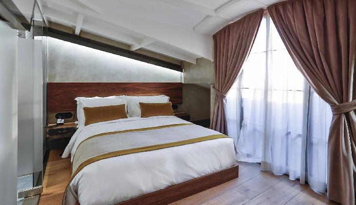 Occidental The Public