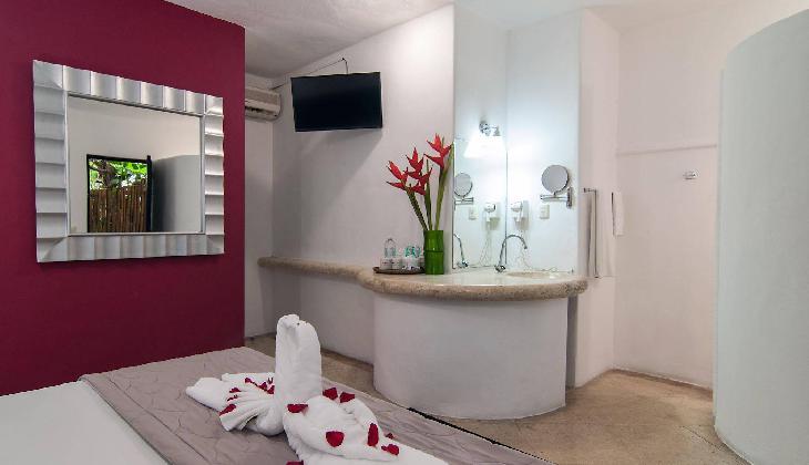 Blue Parrot 5th Avenue