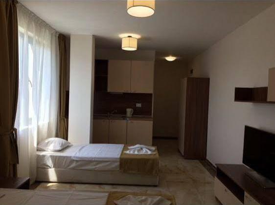 Palm Residence Deluxe Studios