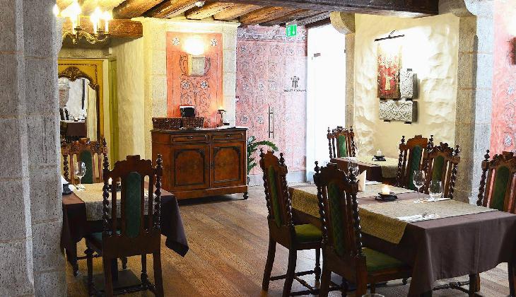 Three Crowns Residents