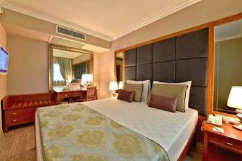 Club Magic Life Water World Imperial